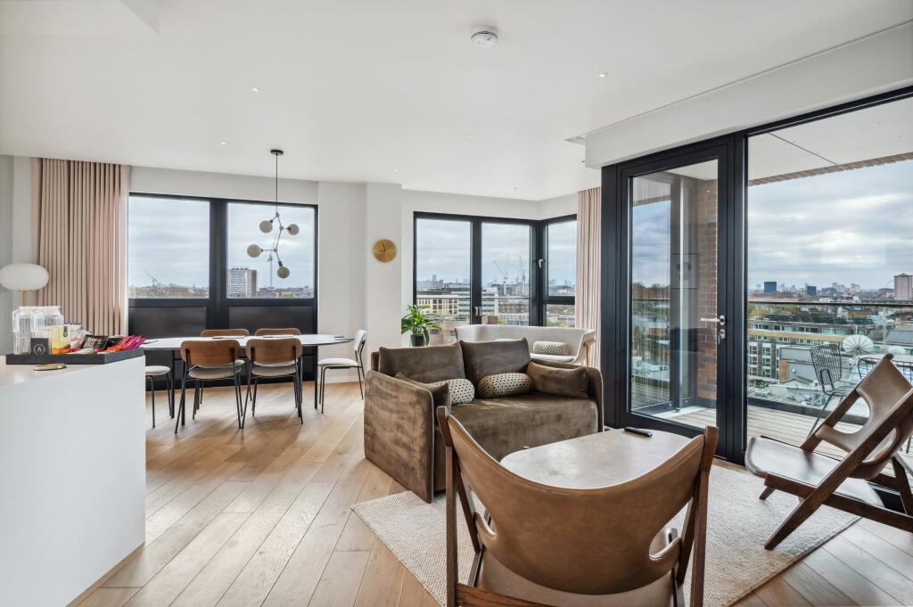 3 bed 1st Floor Flat for rent in Camden Town. From Right Now Residential