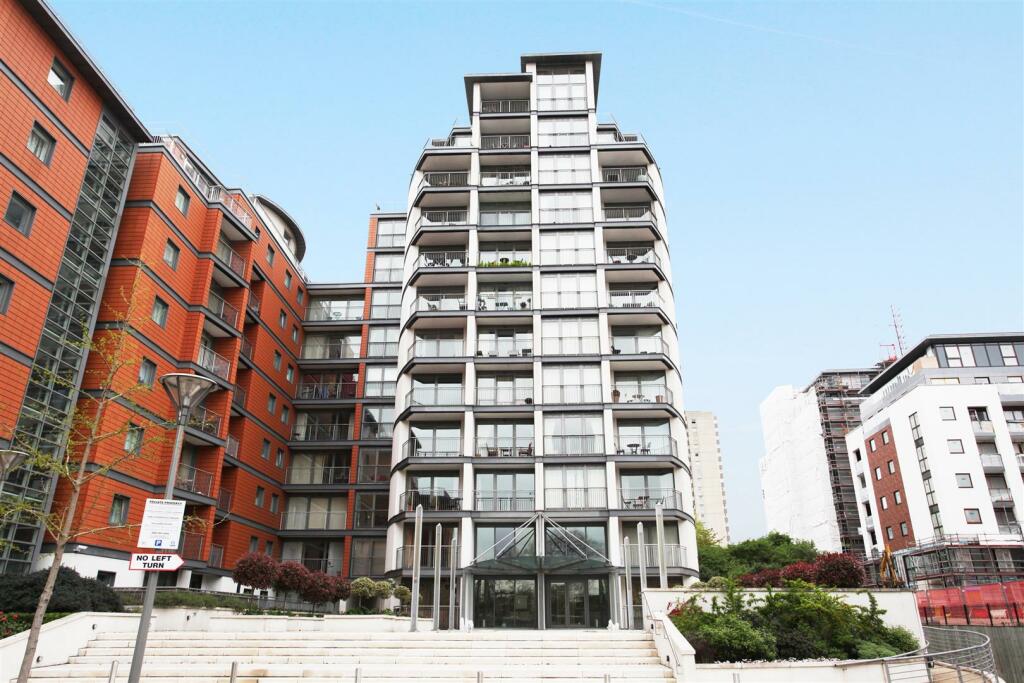 2 bed Apartment for rent in Brentford. From River Homes - West London Office