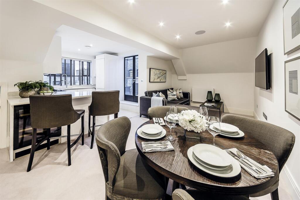 2 bed Penthouse for rent in Hammersmith. From RiverHomes - West London