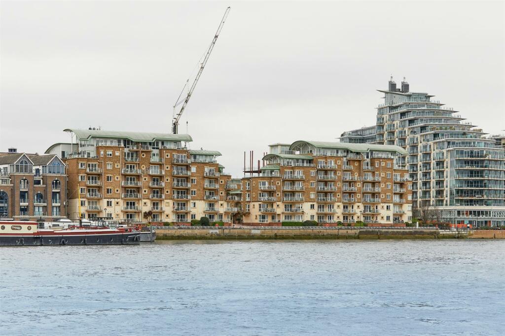 2 bed Apartment for rent in Battersea. From River Homes - South West London Office