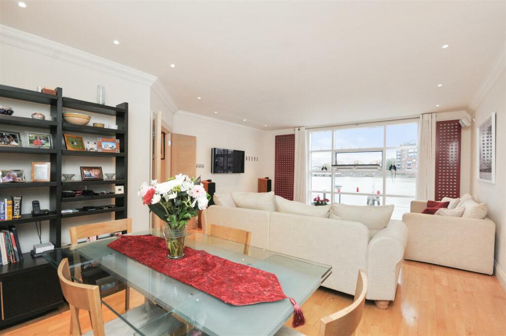 2 bed Detached House for rent in Battersea. From River Homes - South West London Office