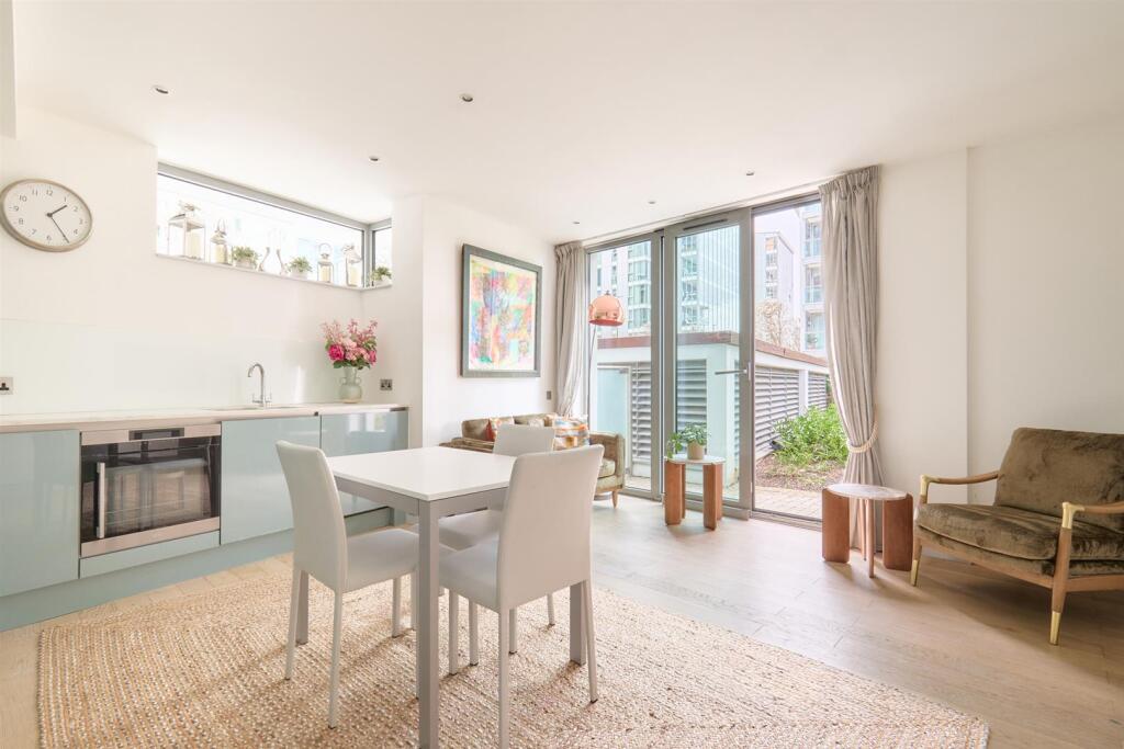 2 bed 1st Floor Flat for rent in Wandsworth. From RiverHomes - South West London 2 bed 1st Floor Flat for rent in Wandsworth. From RiverHomes - South West London