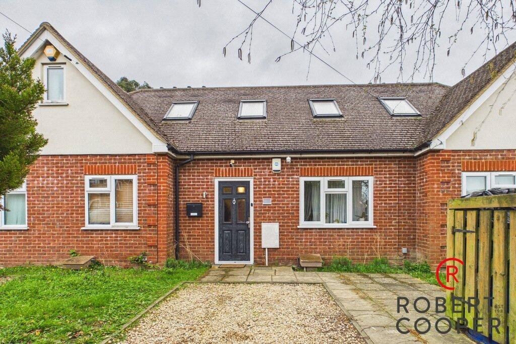 3 bed Bungalow for rent in Ruislip. From Robert Cooper and Co