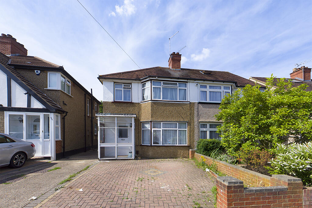 3 bed Semi Detached for rent in Ruislip. From Robert Cooper and Co