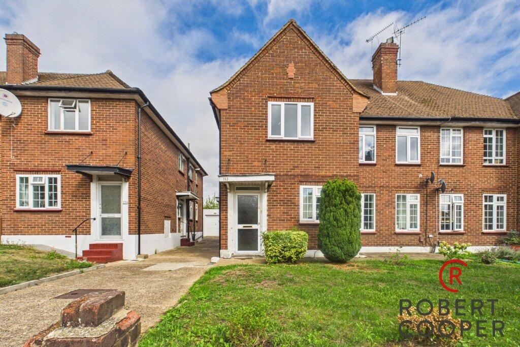 2 bed Apartment for rent in Pinner. From Robert Cooper and Co