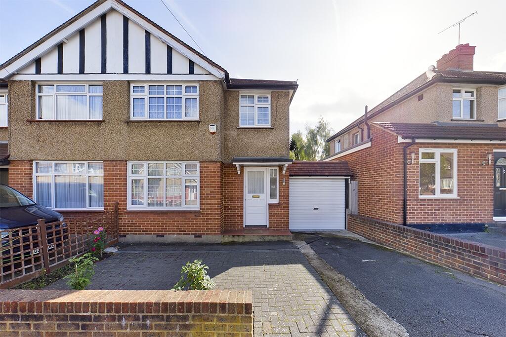 3 bed Semi Detached for rent in Ruislip. From Robert Cooper and Co