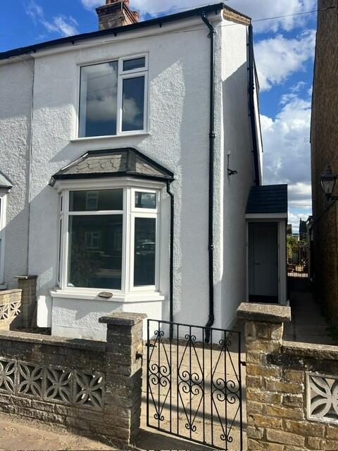 3 bed Semi Detached for rent in Hoddesdon. From County Lettings (Hertford) Ltd - Hertford 3 bed Semi Detached for rent in Hoddesdon. From County Lettings (Hertford) Ltd - Hertford