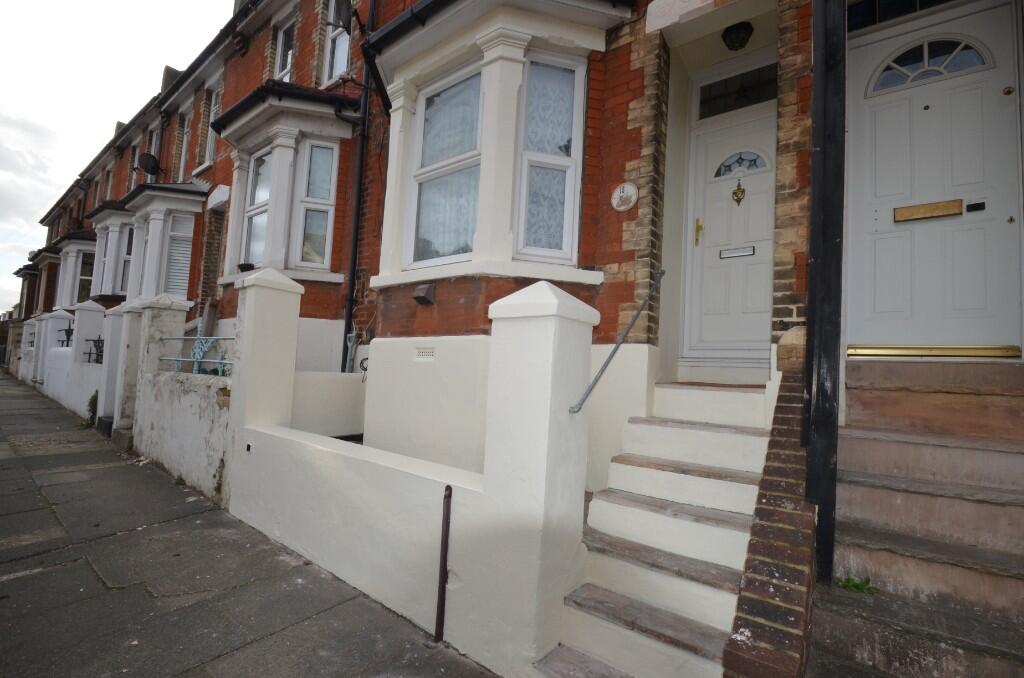 3 bed Mid Terraced House for rent in Wouldham. From County Lettings Ltd - Rochester