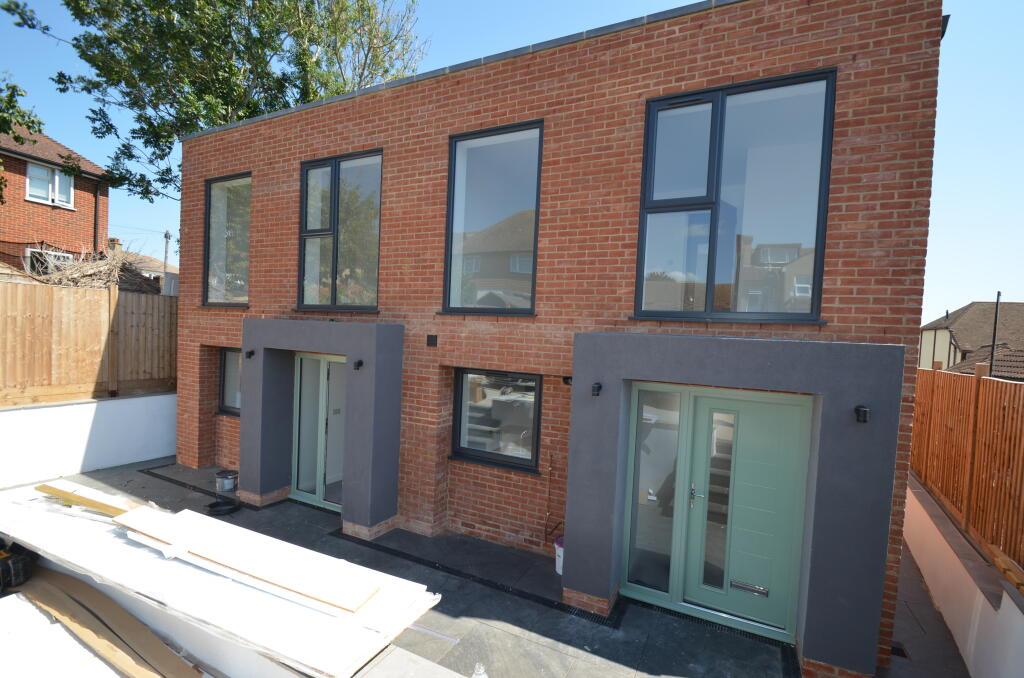 2 bed Semi Detached for rent in Rochester. From County Lettings Ltd - Rochester