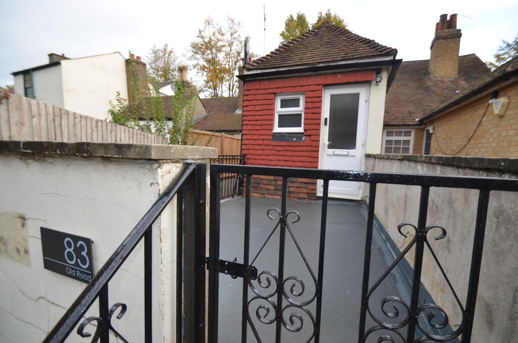 2 bed 1st Floor Flat for rent in Chatham. From County Lettings Ltd - Rochester 2 bed 1st Floor Flat for rent in Chatham. From County Lettings Ltd - Rochester
