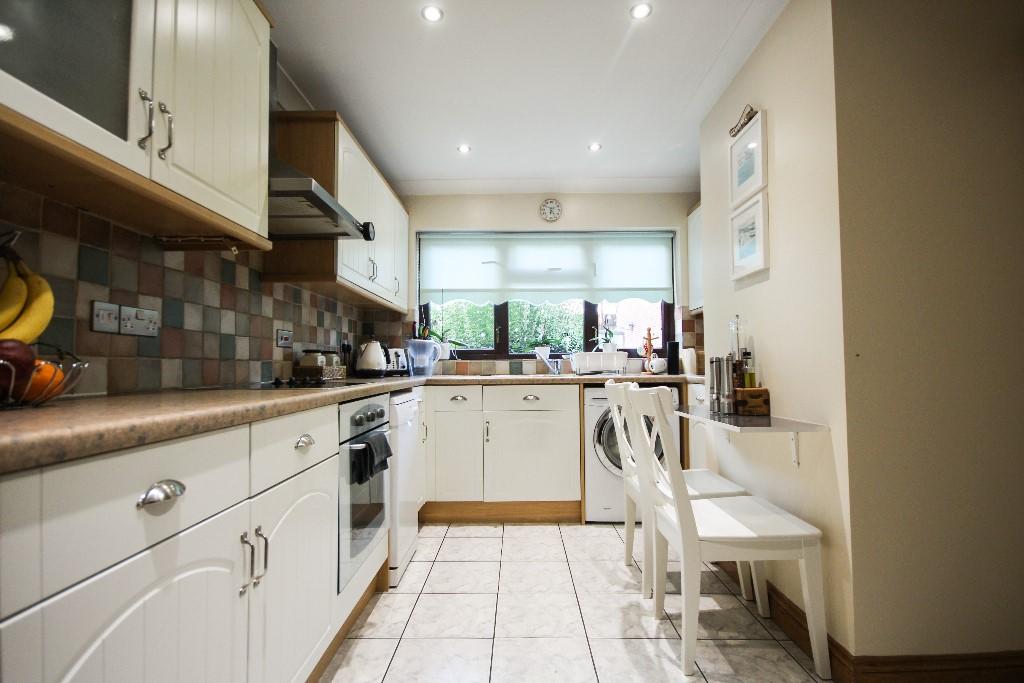 3 bed Mid Terraced House for rent in Westmill. From County Lettings Ware Ltd - Ware