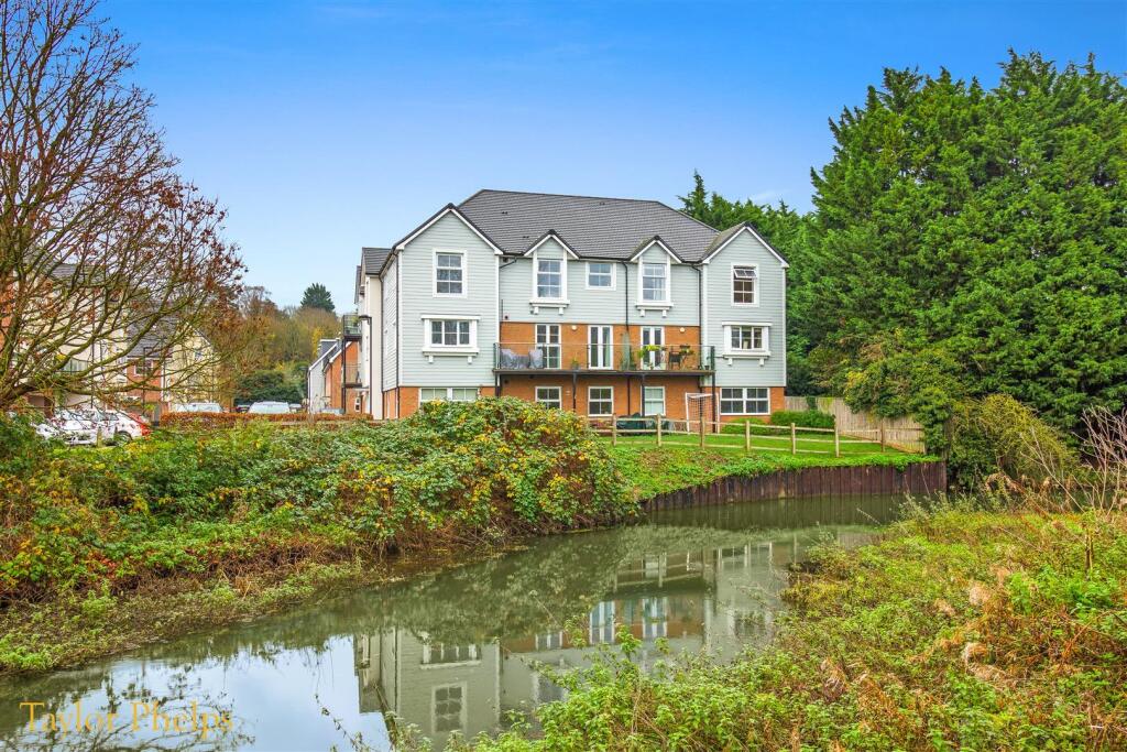 2 bed Apartment for rent in Ware. From County Lettings Ware Ltd - Ware 2 bed Apartment for rent in Ware. From County Lettings Ware Ltd - Ware
