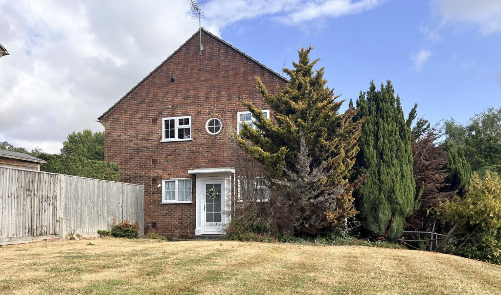2 bed House (unspecified) for rent in Welwyn Garden City. From County Lettings Ware Ltd - Ware