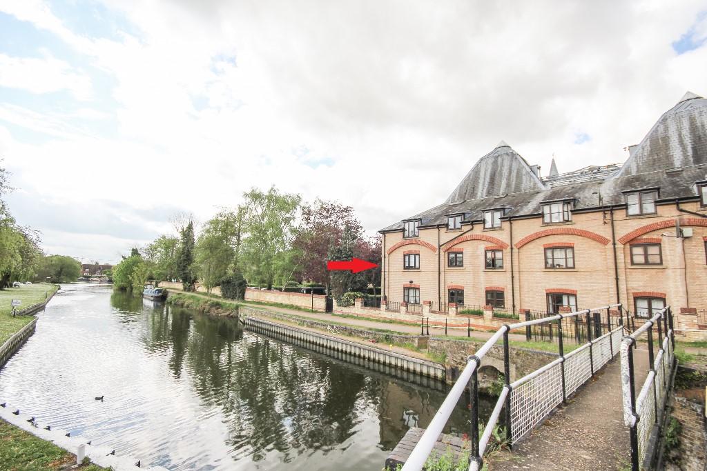 2 bed Apartment for rent in St Margarets. From County Lettings Ware Ltd - Ware