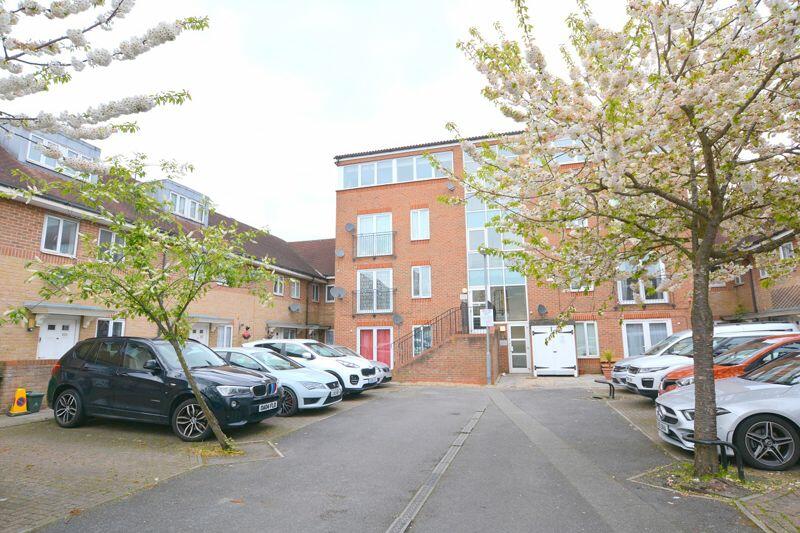 1 bed Flat for rent in Ruislip. From Robertson Phillips
