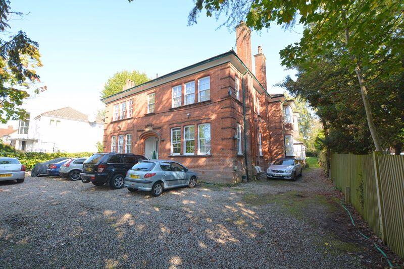 2 bed Duplex for rent in Pinner. From Robertson Phillips - Hatch End