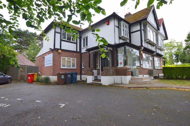 2 bed Annexe for rent in Pinner. From Robertson Phillips - Hatch End