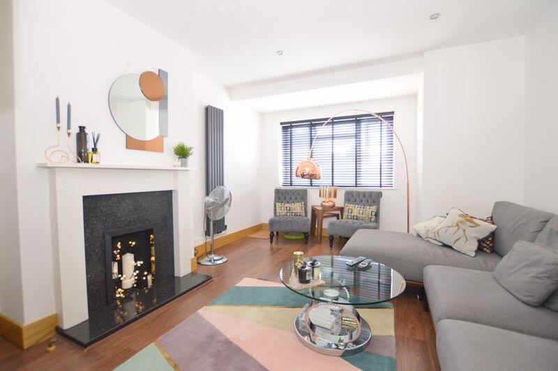 2 bed Apartment for rent in Pinner. From Robertson Phillips - Hatch End