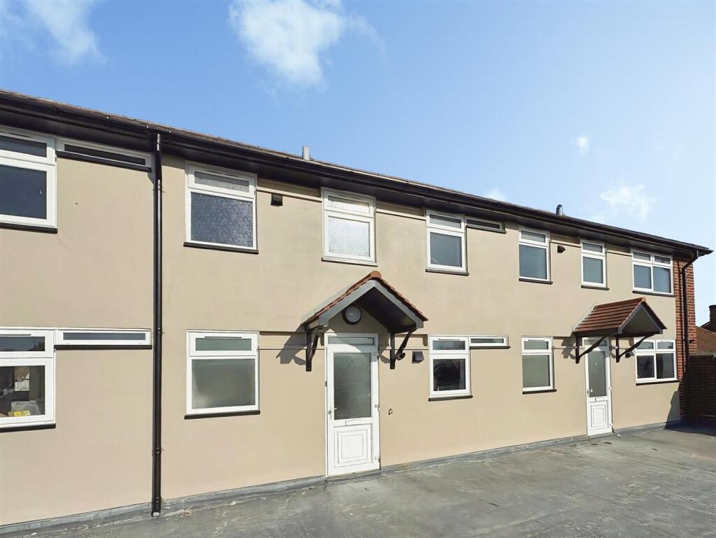 3 bed 1st Floor Flat for rent in Ingatestone. From Cowling & Payne - Wickford 3 bed 1st Floor Flat for rent in Ingatestone. From Cowling & Payne - Wickford