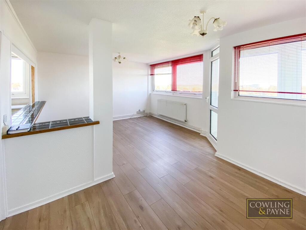 2 bed 1st Floor Flat for rent in Southend-on-Sea. From Cowling & Payne - Wickford