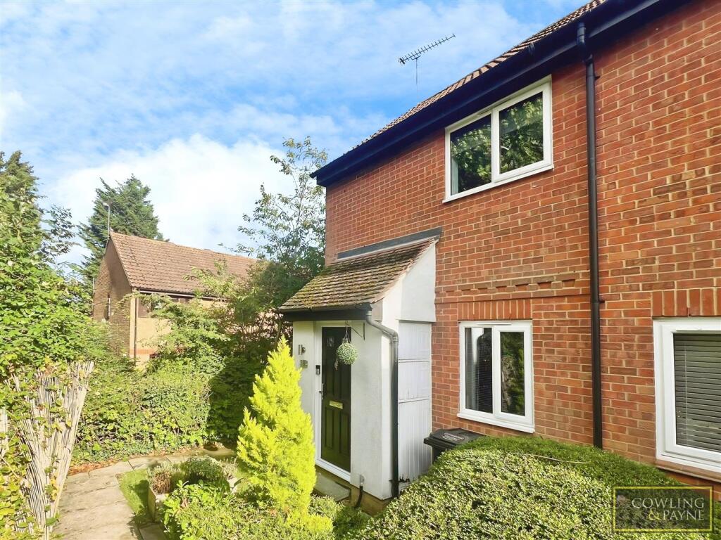 1 bed End of Terrace for rent in Noak Hill. From Cowling & Payne - Wickford 1 bed End of Terrace for rent in Noak Hill. From Cowling & Payne - Wickford