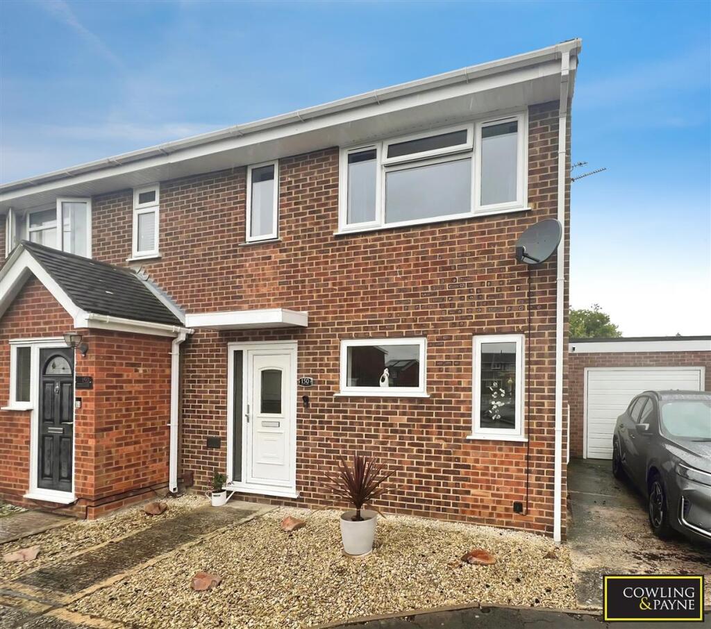 3 bed Semi Detached for rent in Chelmsford. From Cowling & Payne - Wickford 3 bed Semi Detached for rent in Chelmsford. From Cowling & Payne - Wickford