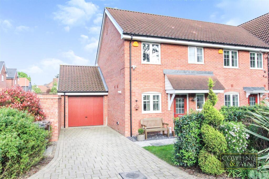 3 bed Detached for rent in Wickford. From Cowling & Payne - Wickford