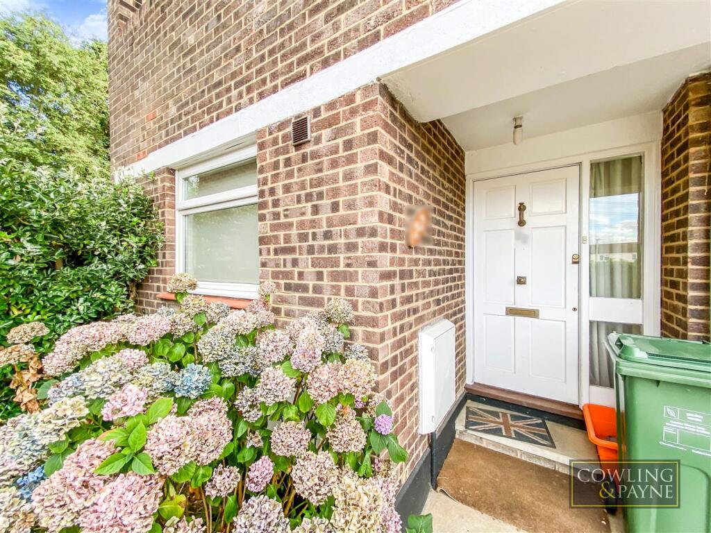 1 bed 1st Floor Flat for rent in Wickford. From Cowling & Payne - Wickford