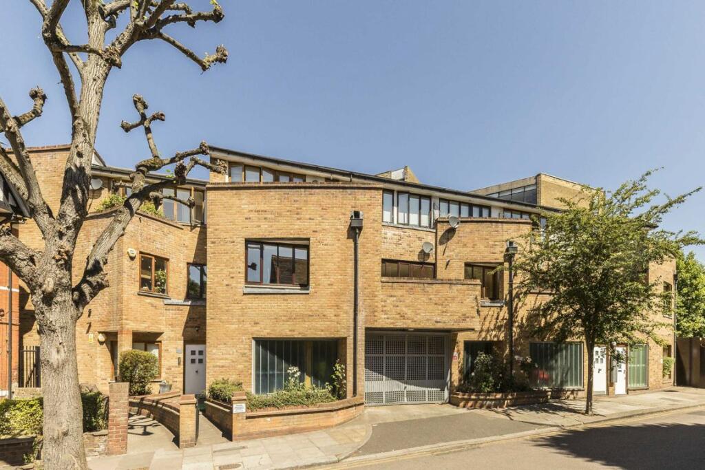 2 bed 1st Floor Flat for rent in Acton. From Robertson Smith & Kempson - Ealing 2 bed 1st Floor Flat for rent in Acton. From Robertson Smith & Kempson - Ealing