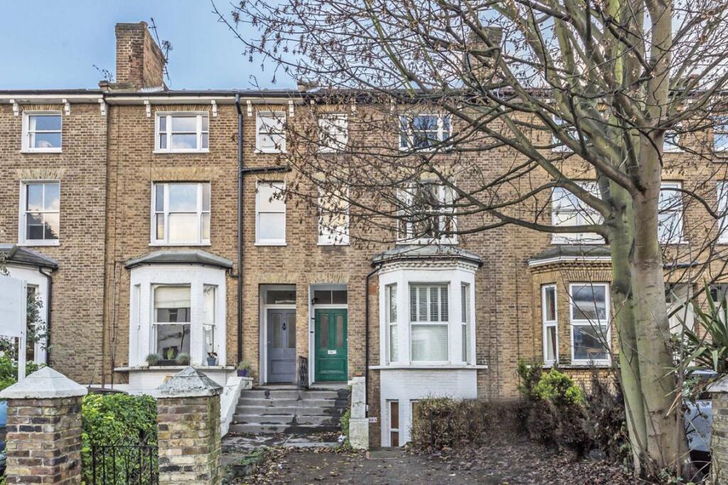 1 bed 1st Floor Flat for rent in Acton. From Robertson Smith & Kempson - Ealing