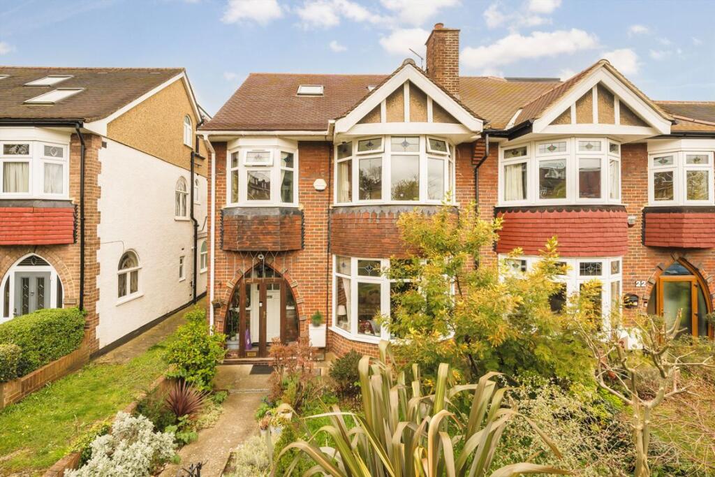 4 bed Semi Detached for rent in Acton. From Robertson Smith & Kempson - Ealing