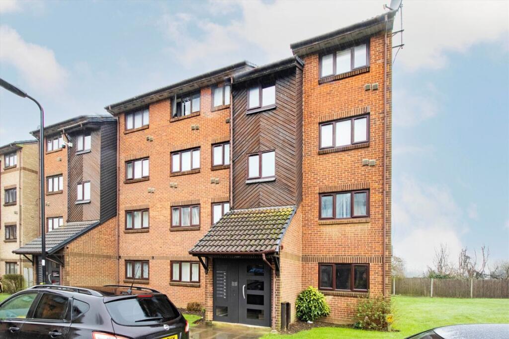 1 bed 1st Floor Flat for rent in Greenford. From Robertson Smith & Kempson - Ealing