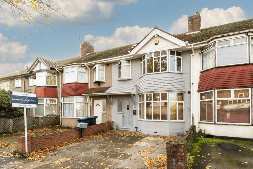 4 bed Detached for rent in Greenford. From Robertson Smith & Kempson - Ealing