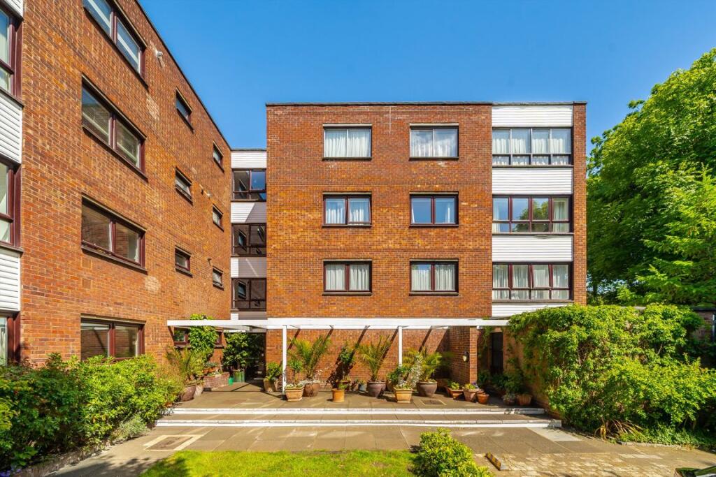 2 bed 1st Floor Flat for rent in Acton. From Robertson Smith & Kempson - Ealing 2 bed 1st Floor Flat for rent in Acton. From Robertson Smith & Kempson - Ealing