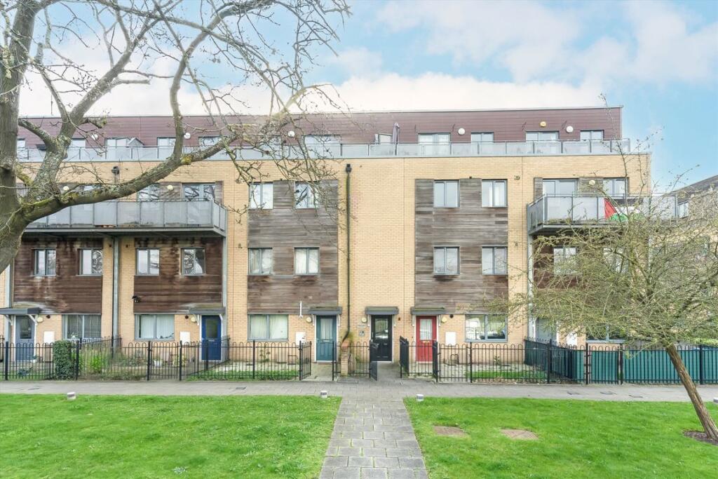 2 bed 1st Floor Flat for rent in Wembley. From Robertson Smith & Kempson - Ealing