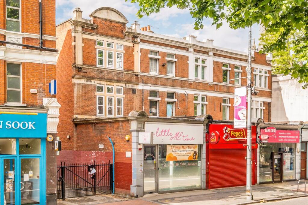 4 bed Studio for rent in Acton. From Robertson Smith & Kempson - Ealing
