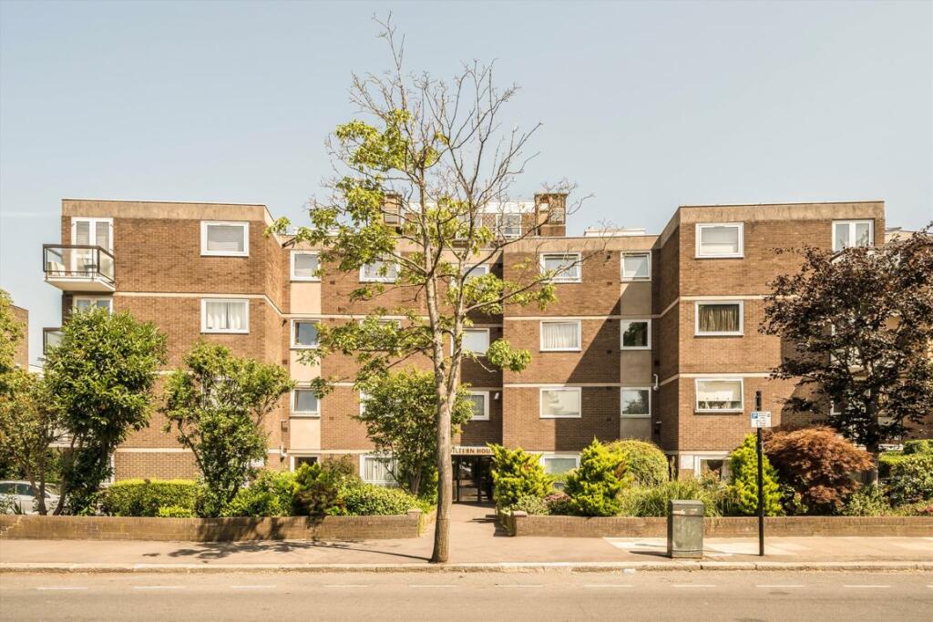 4 bed 1st Floor Flat for rent in Acton. From Robertson Smith & Kempson - Ealing 4 bed 1st Floor Flat for rent in Acton. From Robertson Smith & Kempson - Ealing