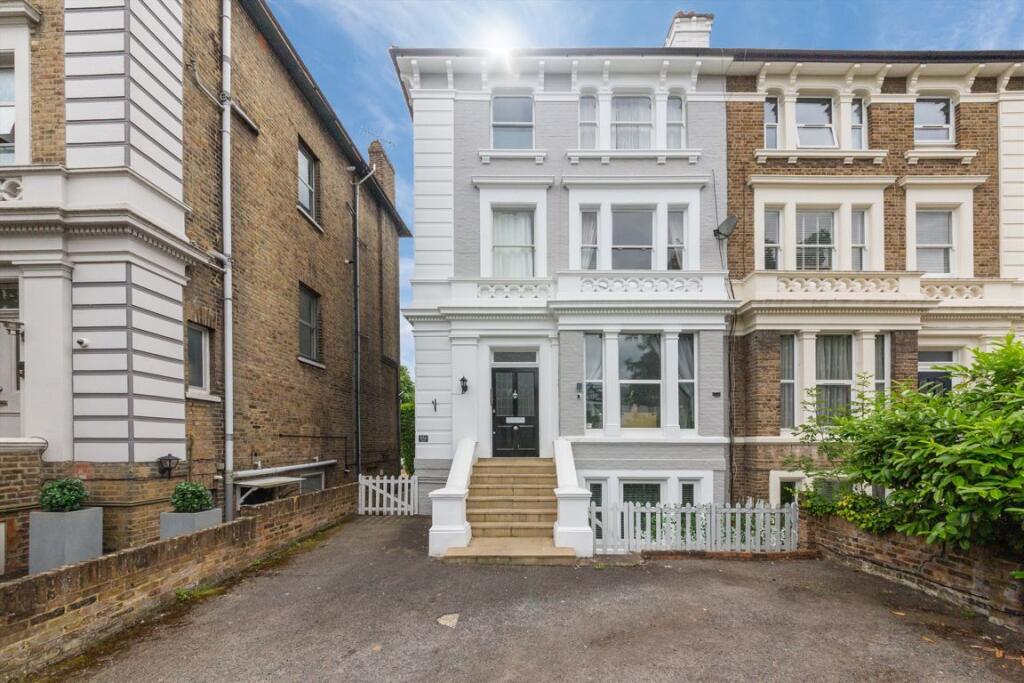 2 bed 1st Floor Flat for rent in Greenford. From Robertson Smith & Kempson - Ealing 2 bed 1st Floor Flat for rent in Greenford. From Robertson Smith & Kempson - Ealing