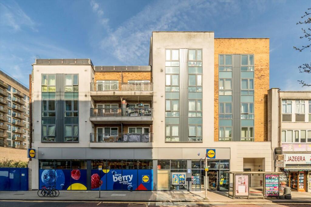 2 bed 1st Floor Flat for rent in Greenford. From Robertson Smith & Kempson - Ealing
