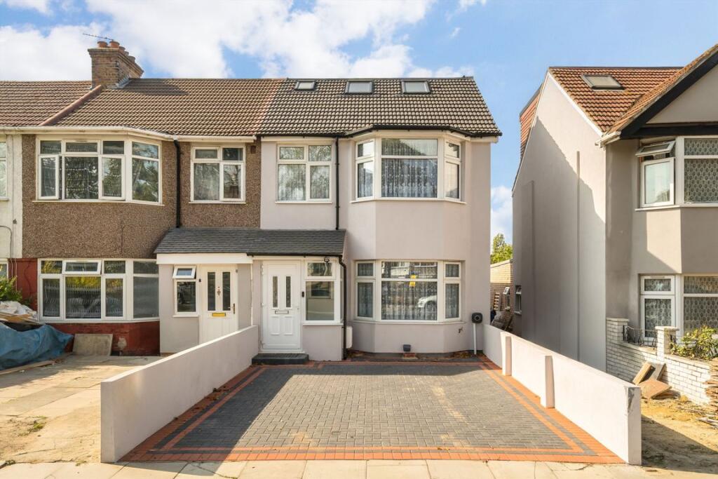 4 bed Detached for rent in Wembley. From Robertson Smith & Kempson - Ealing 4 bed Detached for rent in Wembley. From Robertson Smith & Kempson - Ealing