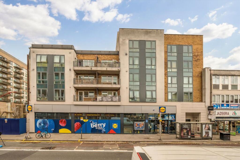 2 bed 1st Floor Flat for rent in Greenford. From Robertson Smith & Kempson - Ealing 2 bed 1st Floor Flat for rent in Greenford. From Robertson Smith & Kempson - Ealing