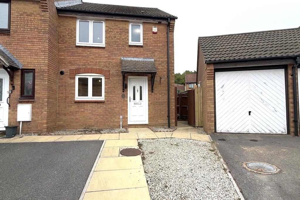 3 bed End of Terrace for rent in Old Netley. From Robinson Reade - Park Gate 3 bed End of Terrace for rent in Old Netley. From Robinson Reade - Park Gate