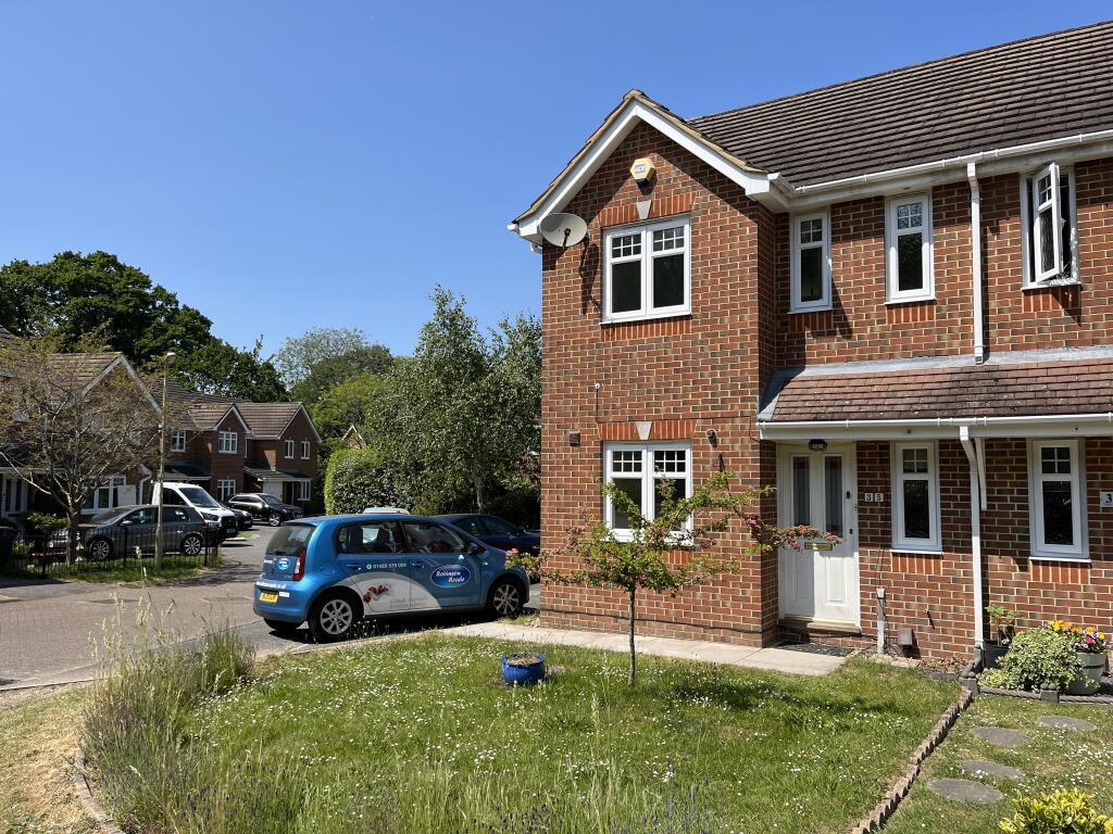3 bed Semi Detached for rent in Segensworth. From Robinson Reade - Park Gate