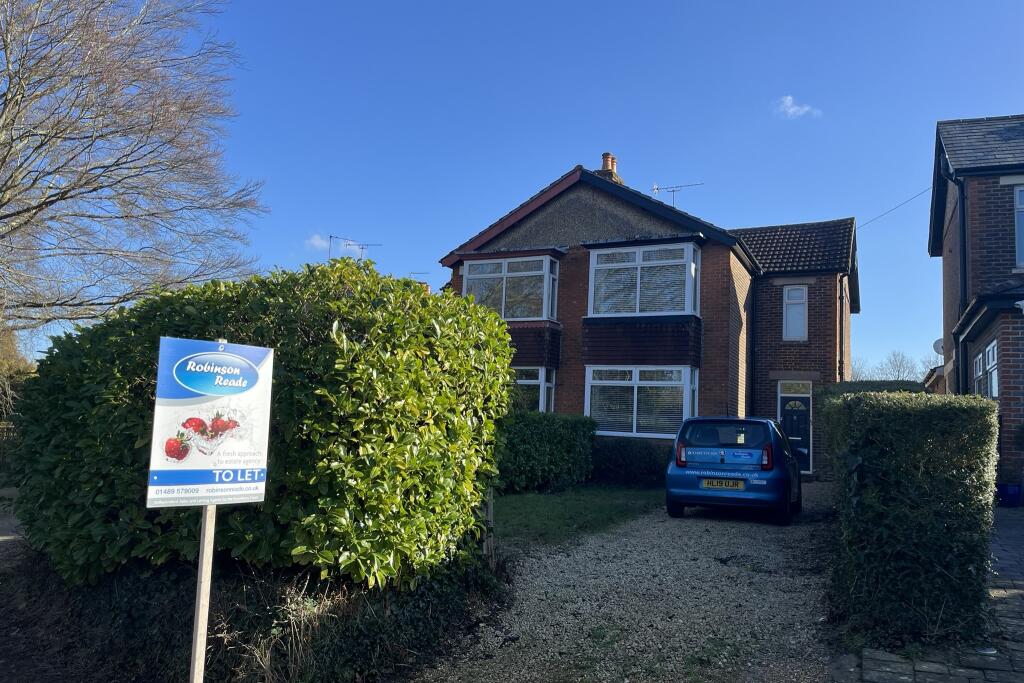 3 bed Semi Detached for rent in Burridge. From Robinson Reade - Park Gate 3 bed Semi Detached for rent in Burridge. From Robinson Reade - Park Gate