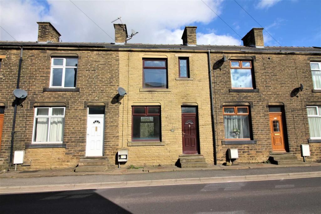 2 bed Mid Terraced House for rent in Skelmanthorpe. From CPS Estates - Meltham 2 bed Mid Terraced House for rent in Skelmanthorpe. From CPS Estates - Meltham