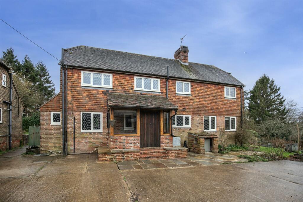 3 bed Detached House for rent in Burlow. From Rowland Gorringe