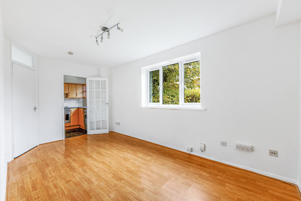 1 bed House (unspecified) for rent in Acton. From Russell Collins 1 bed House (unspecified) for rent in Acton. From Russell Collins