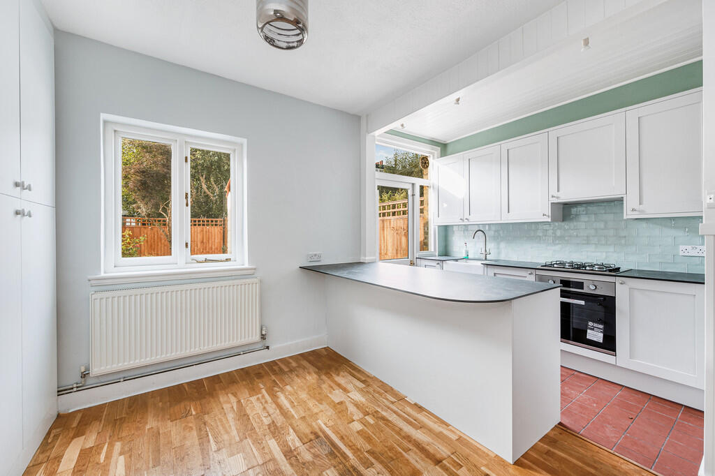3 bed Mid Terraced House for rent in Brentford. From Russell Collins