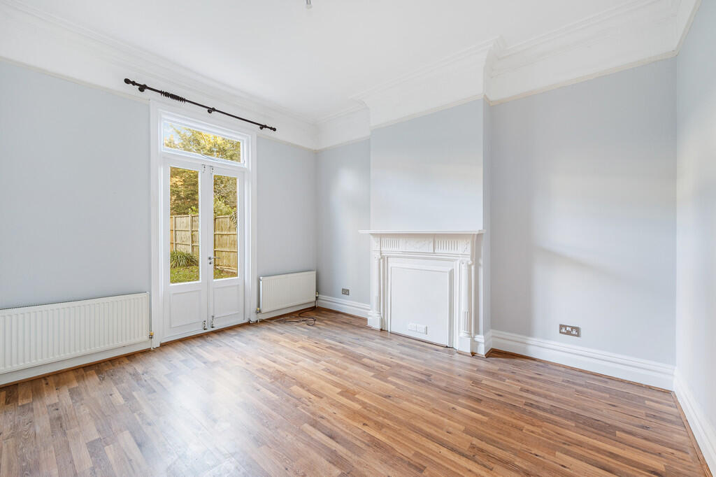3 bed House (unspecified) for rent in Acton. From Russell Collins 3 bed House (unspecified) for rent in Acton. From Russell Collins