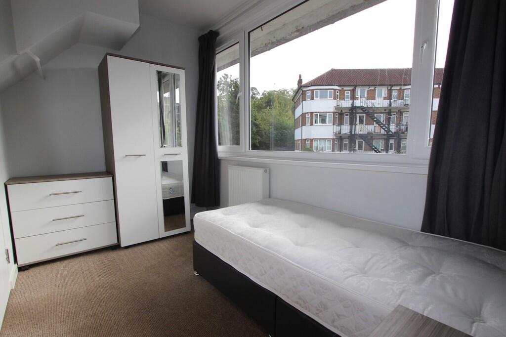 1 bed Flat Share for rent in Gosmore. From D + J Lettings - Hitchin